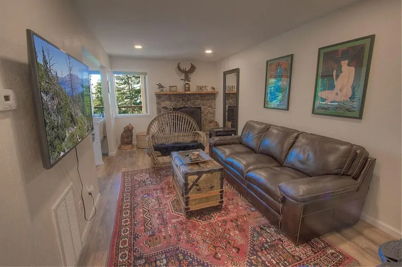 Awesome Dawson 1 Bedroom Condo by RedAwning