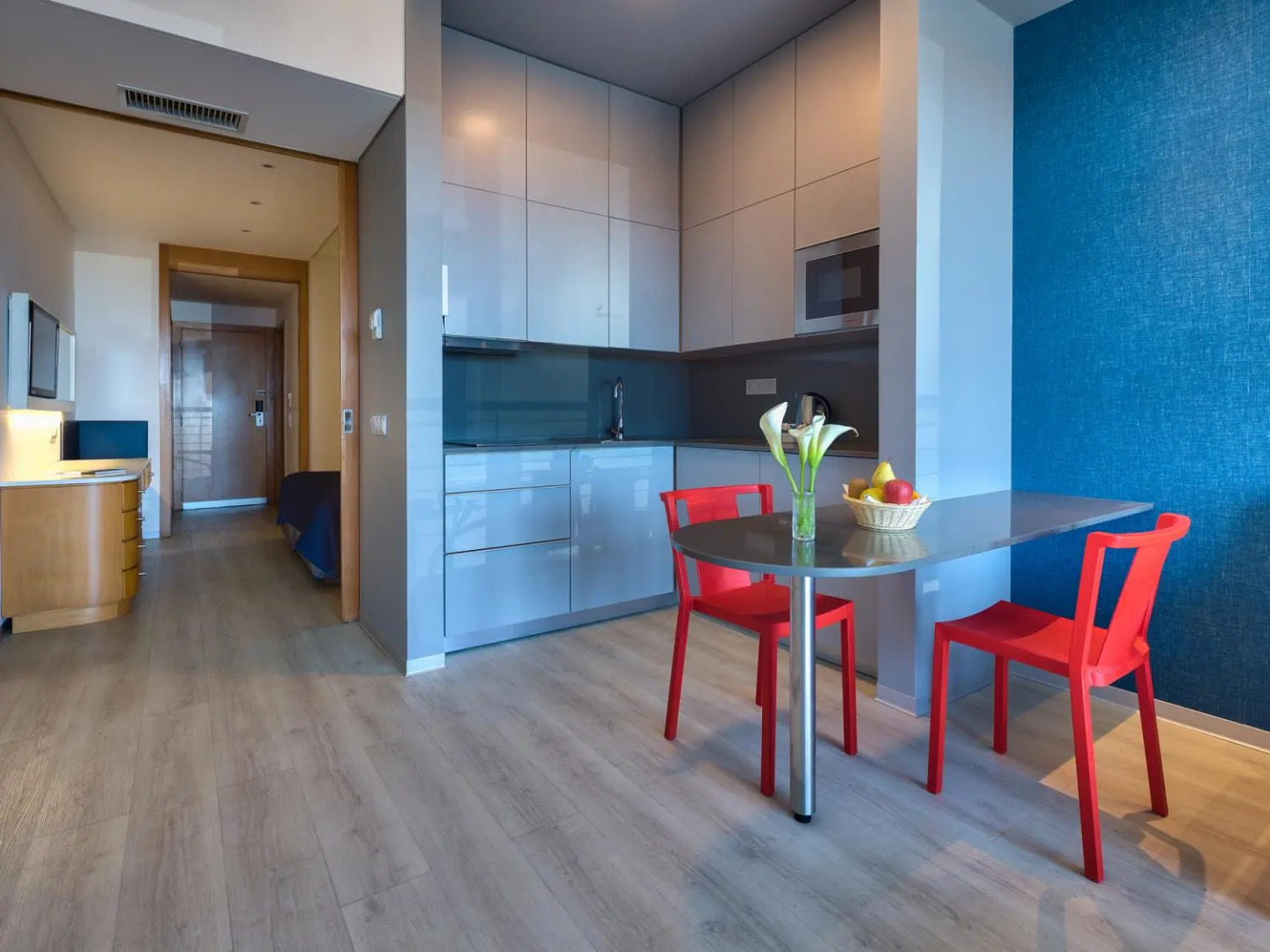 Four Views Monumental Lido