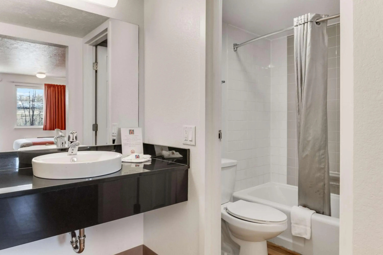 Motel 6 Youngstown, OH