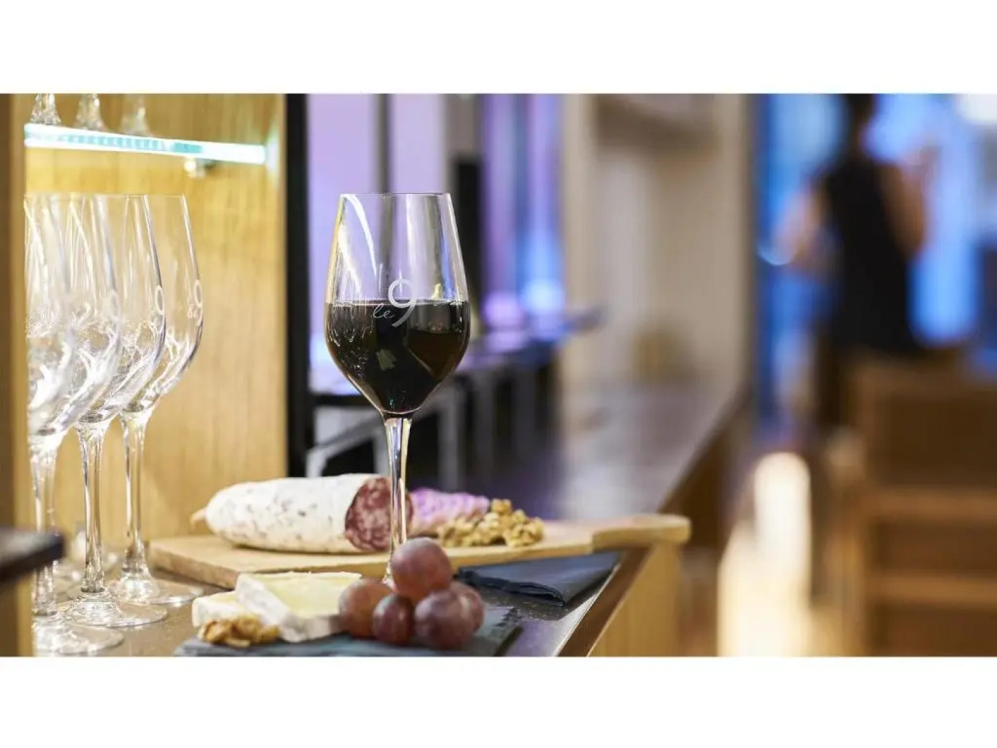 Отель 9Hotel Republique