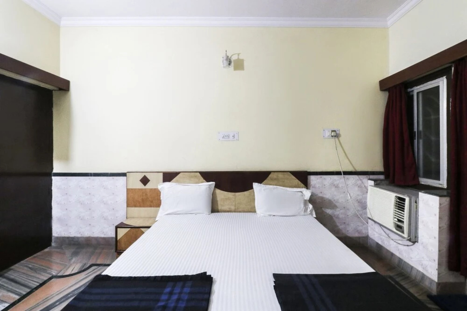 SPOT ON 49918 Hotel Ganapati