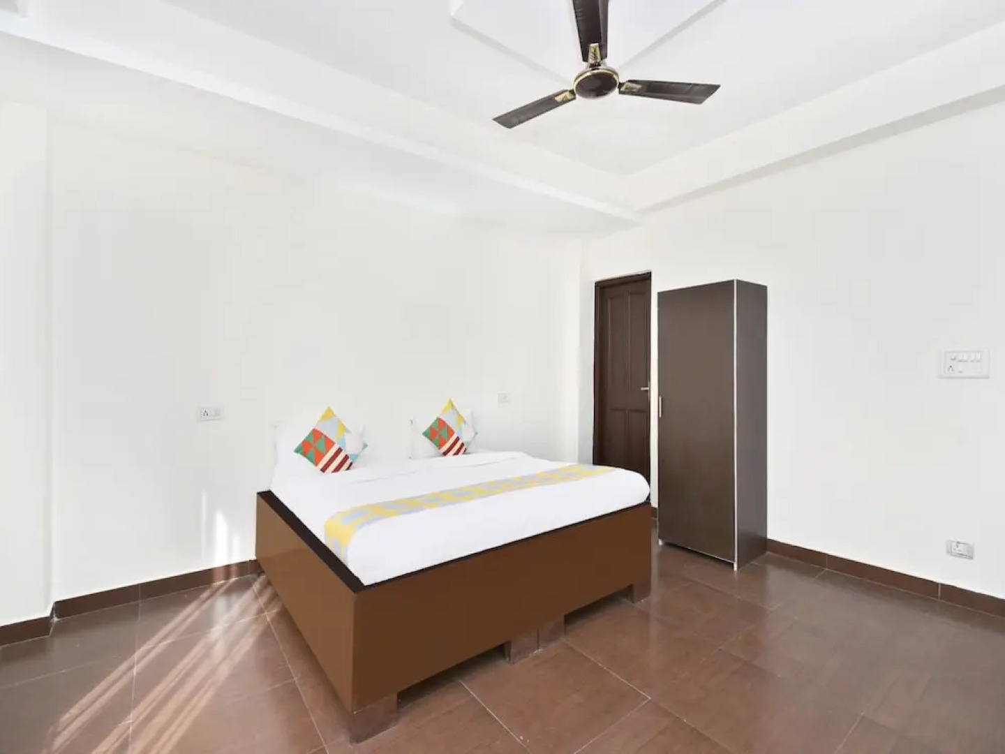 OYO 13878 Home Spacious 3BHK Kumarhatti