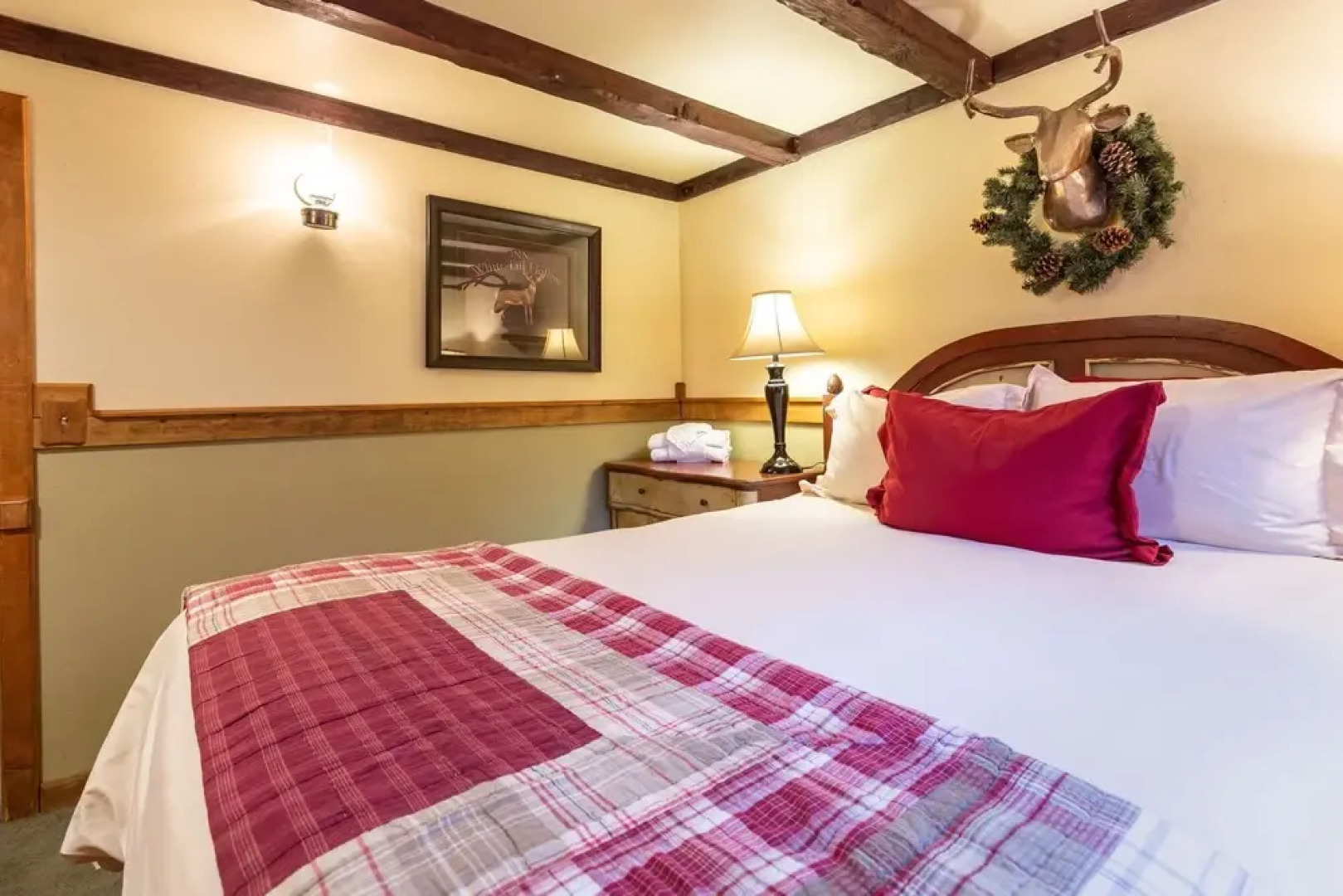 Arrowhead Pine Rose Cabins