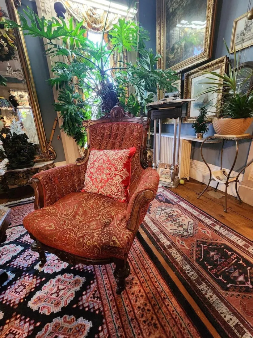 House of 1833 Bed & Breakfast & Gardens