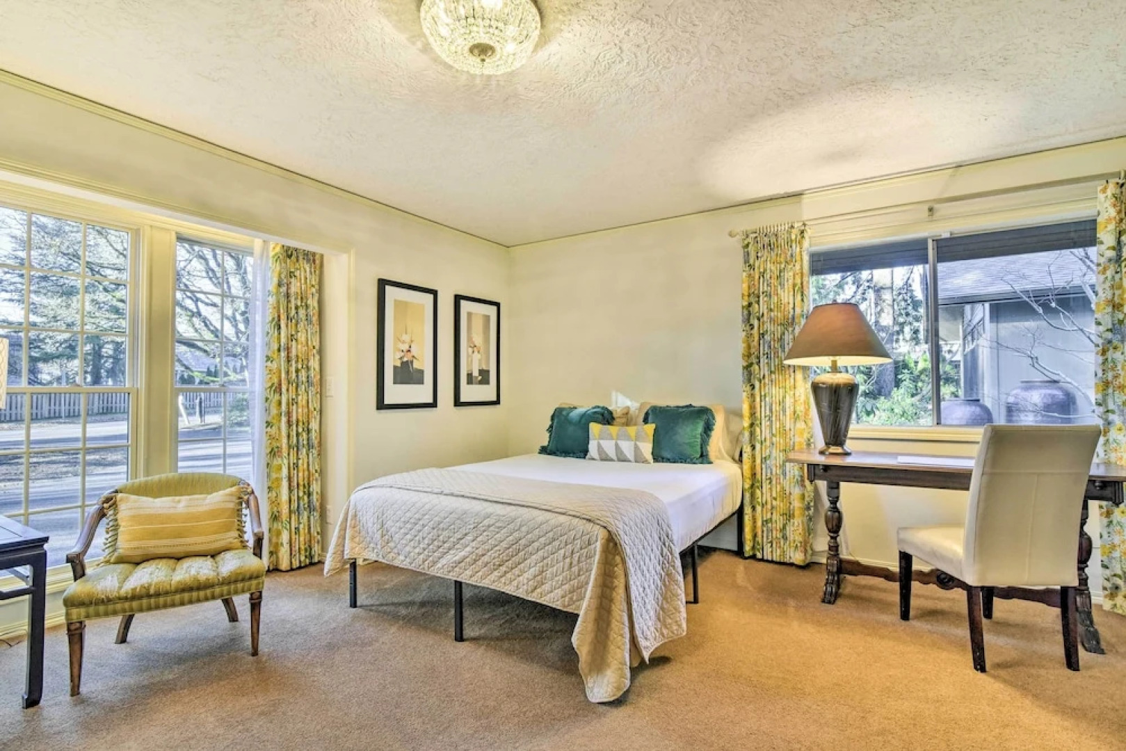 Spacious Hillsboro Home ~ 18 Mi to Portland!