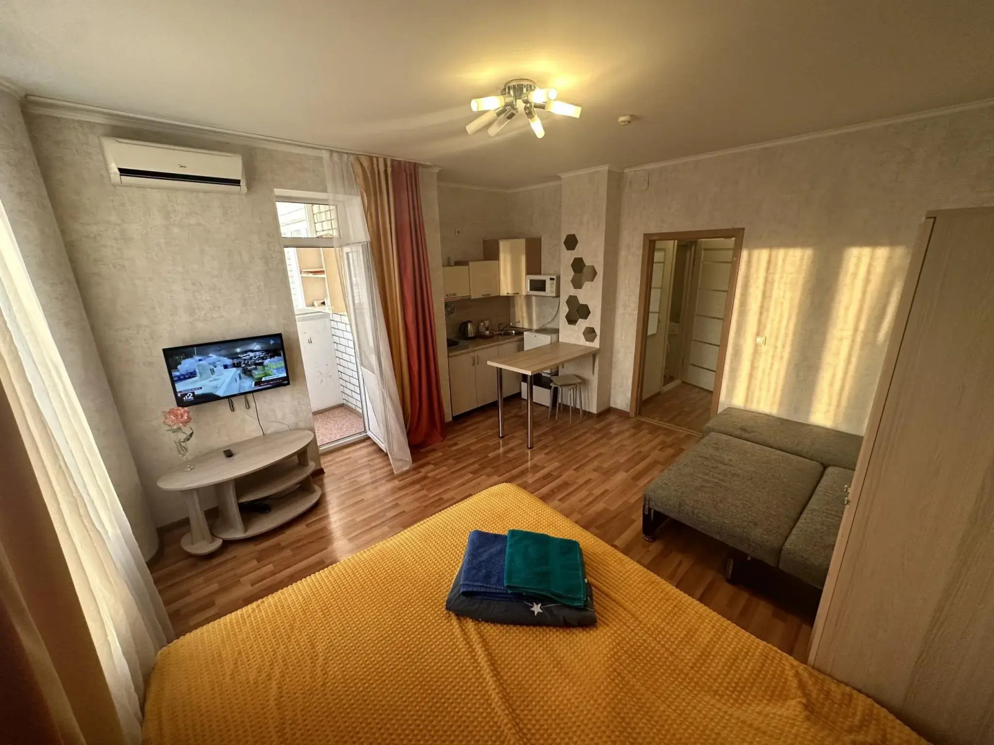 Апартаменты Наш дом на улице 50 лет ВЛКСМ 13 корпус 3