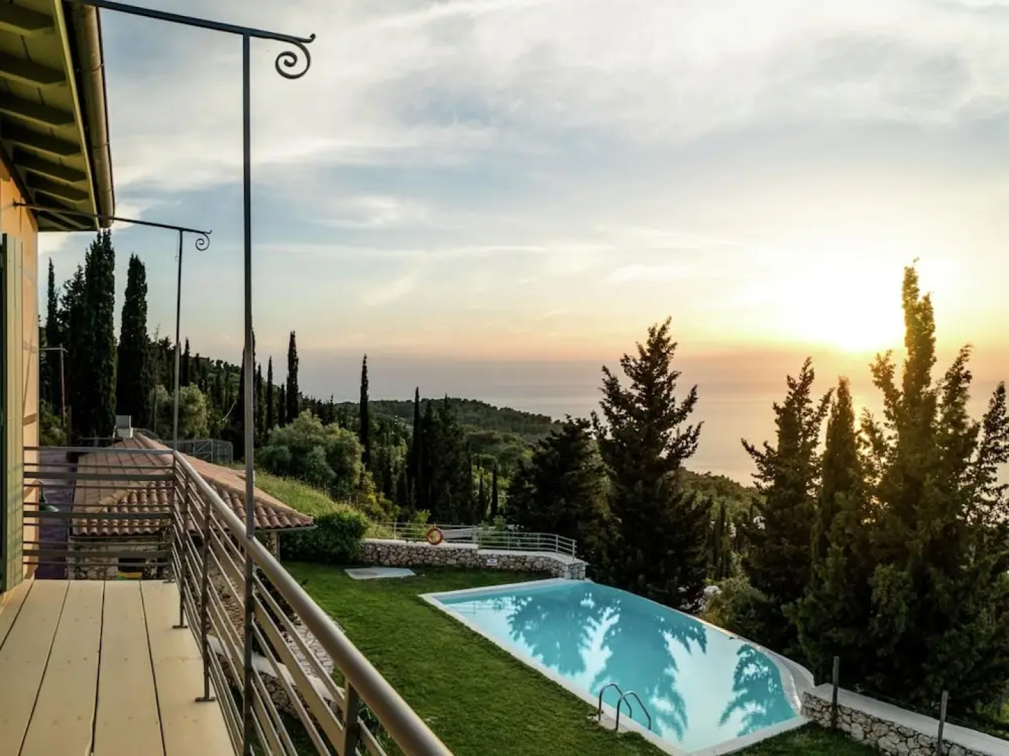 Charming, Warm Vacation Home, Private Pool, Privacy and Seaview, West Lefkas