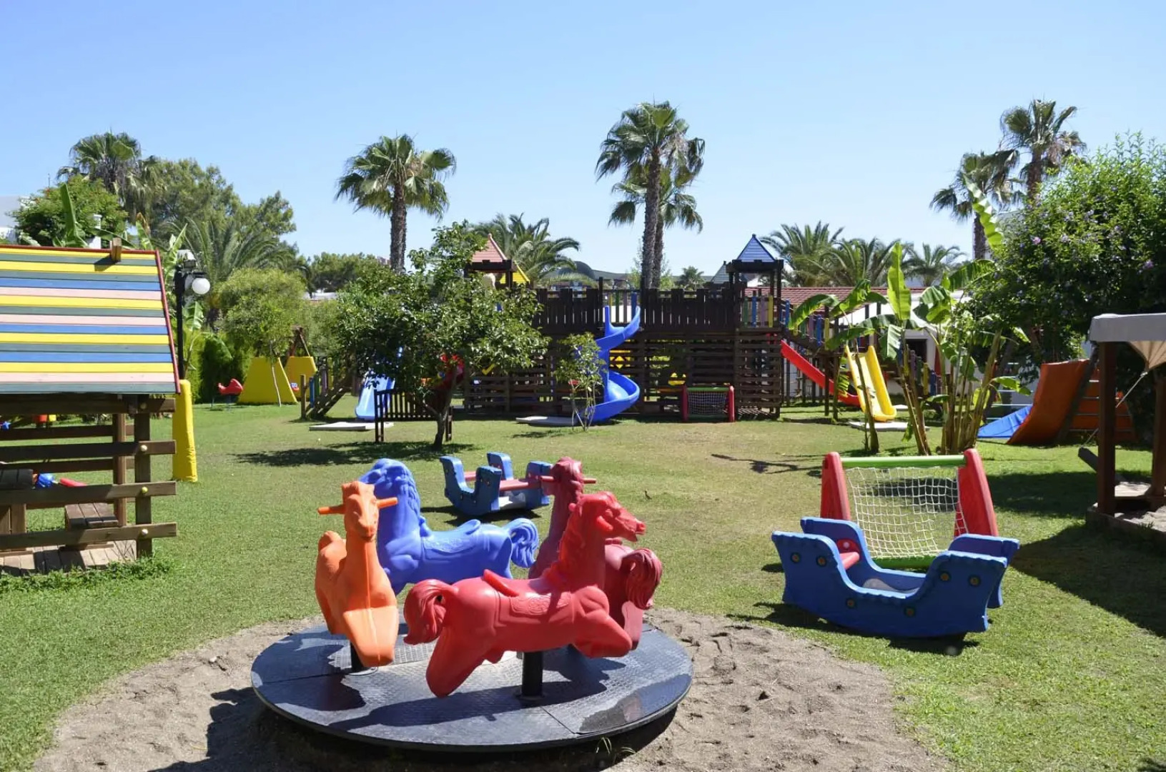 Отель Emelda Sun Club