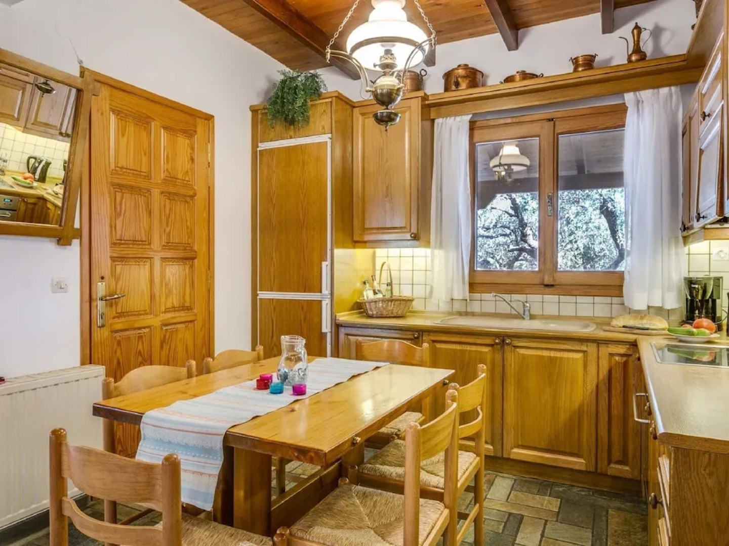 Villa in Heraklion With Private Pool & Beaches