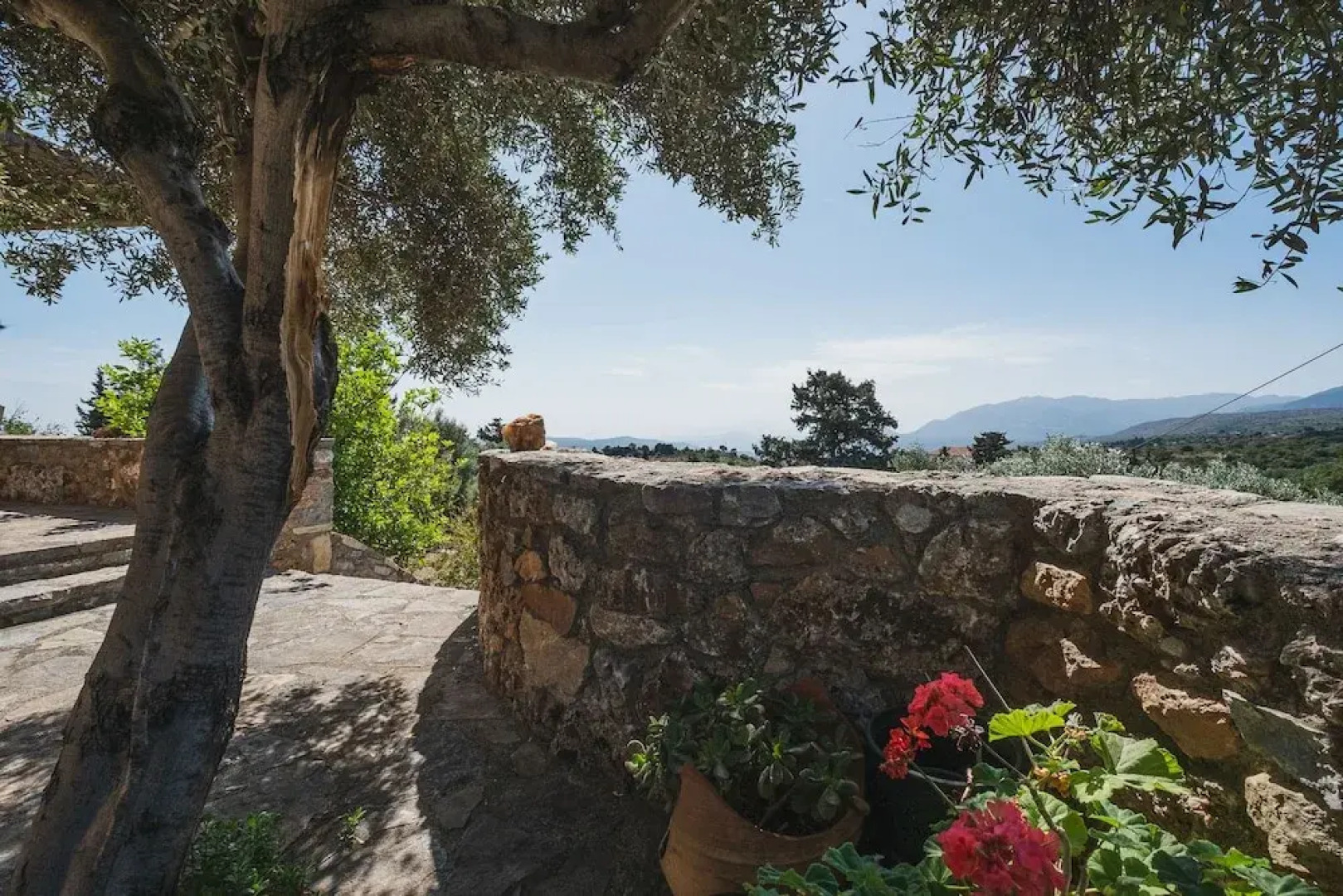 Villa Kalogra - Natural Habitat w. Views