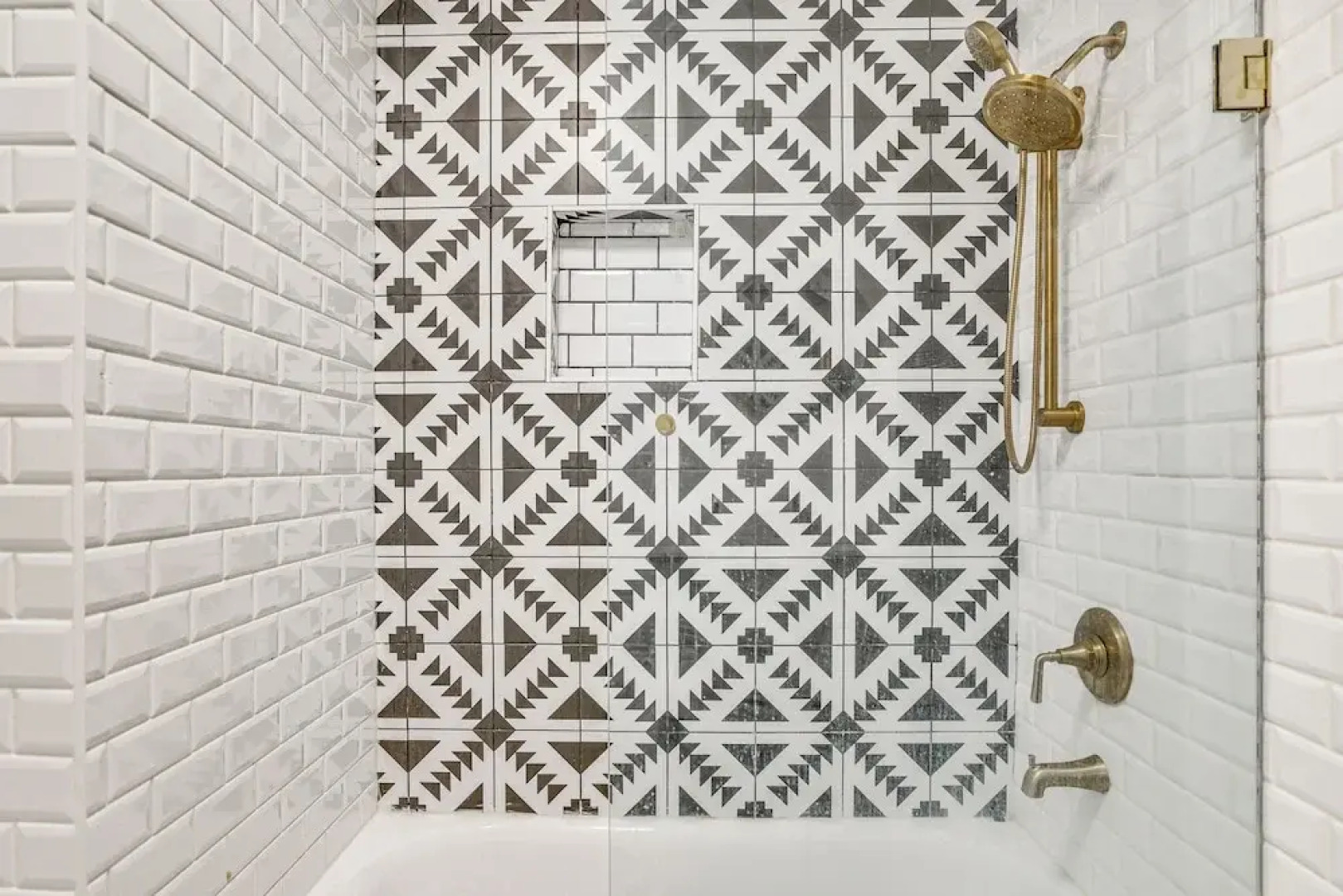 Wooded Tobyhanna Home w/ Fire Pit & Lake Access!