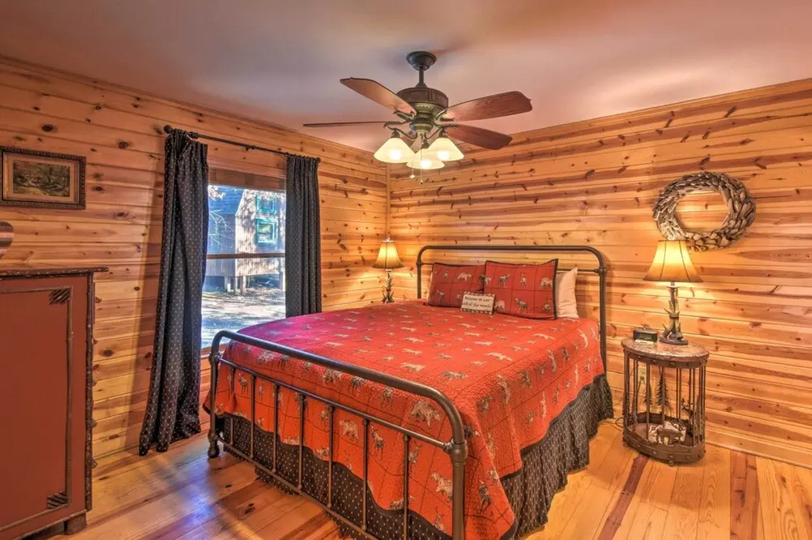 Rustic Cabin w/ Hot Tub: 2 Mi to Unicoi State Park