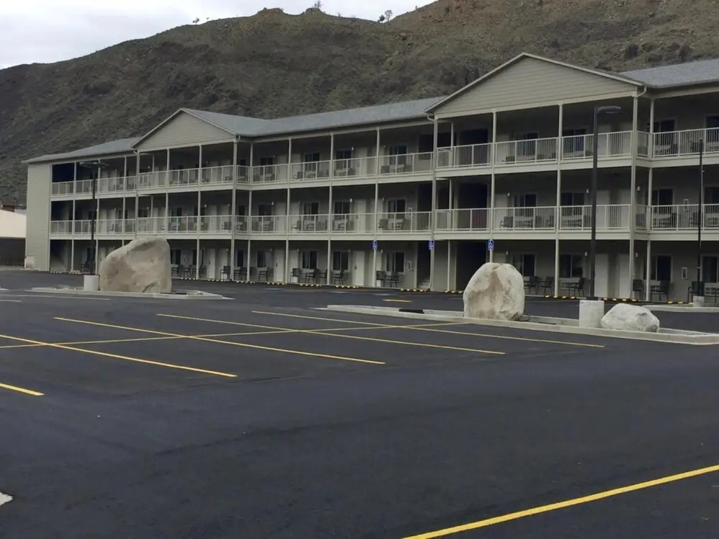 Yellowstone Big Rock Inn