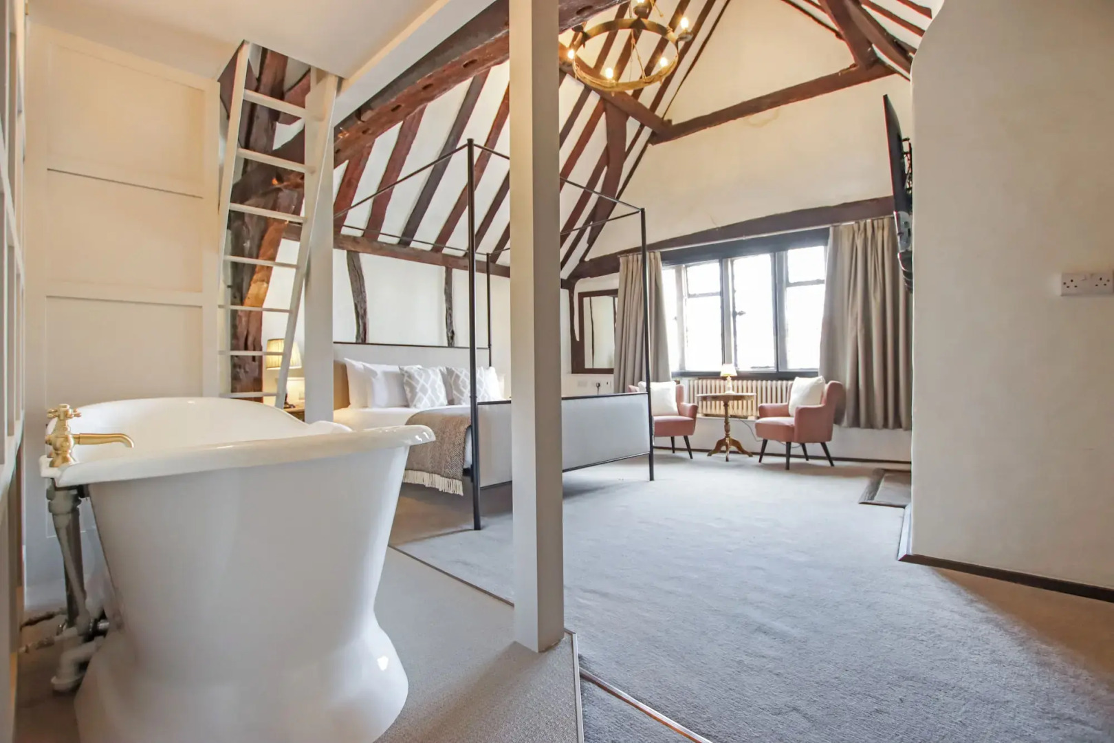 The Kings Arms Hotel