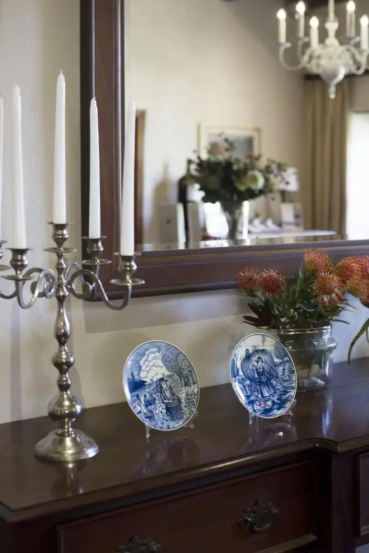 Rickety Bridge Manor House