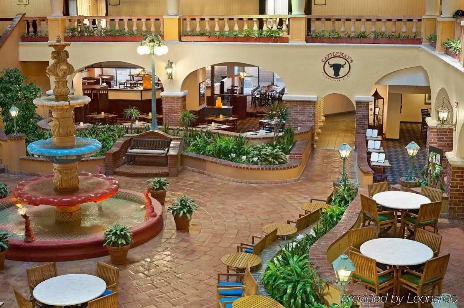 Embassy Suites Kansas City Plaza