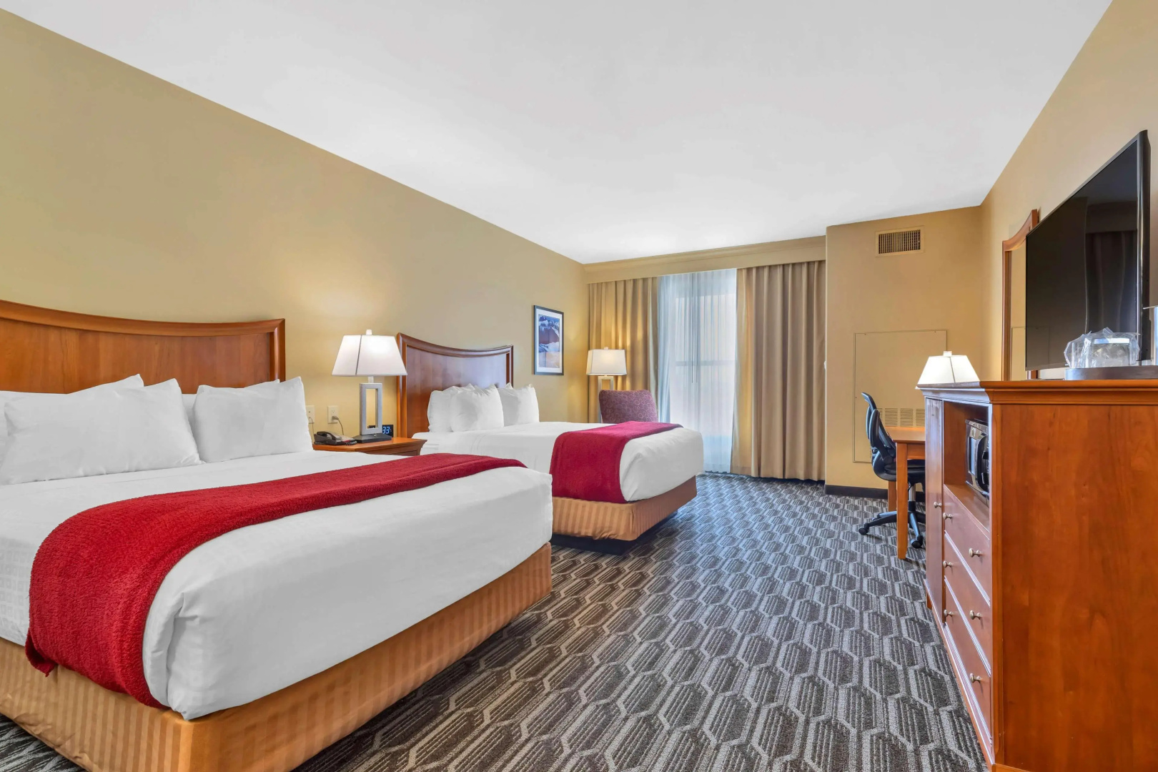 Best Western Plus Swiss Chalet Hotel & Suites