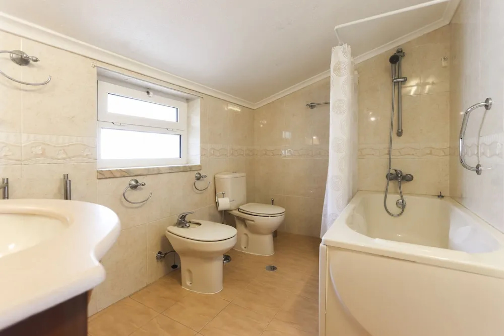 Santa Maria Villa With Pool by Homing