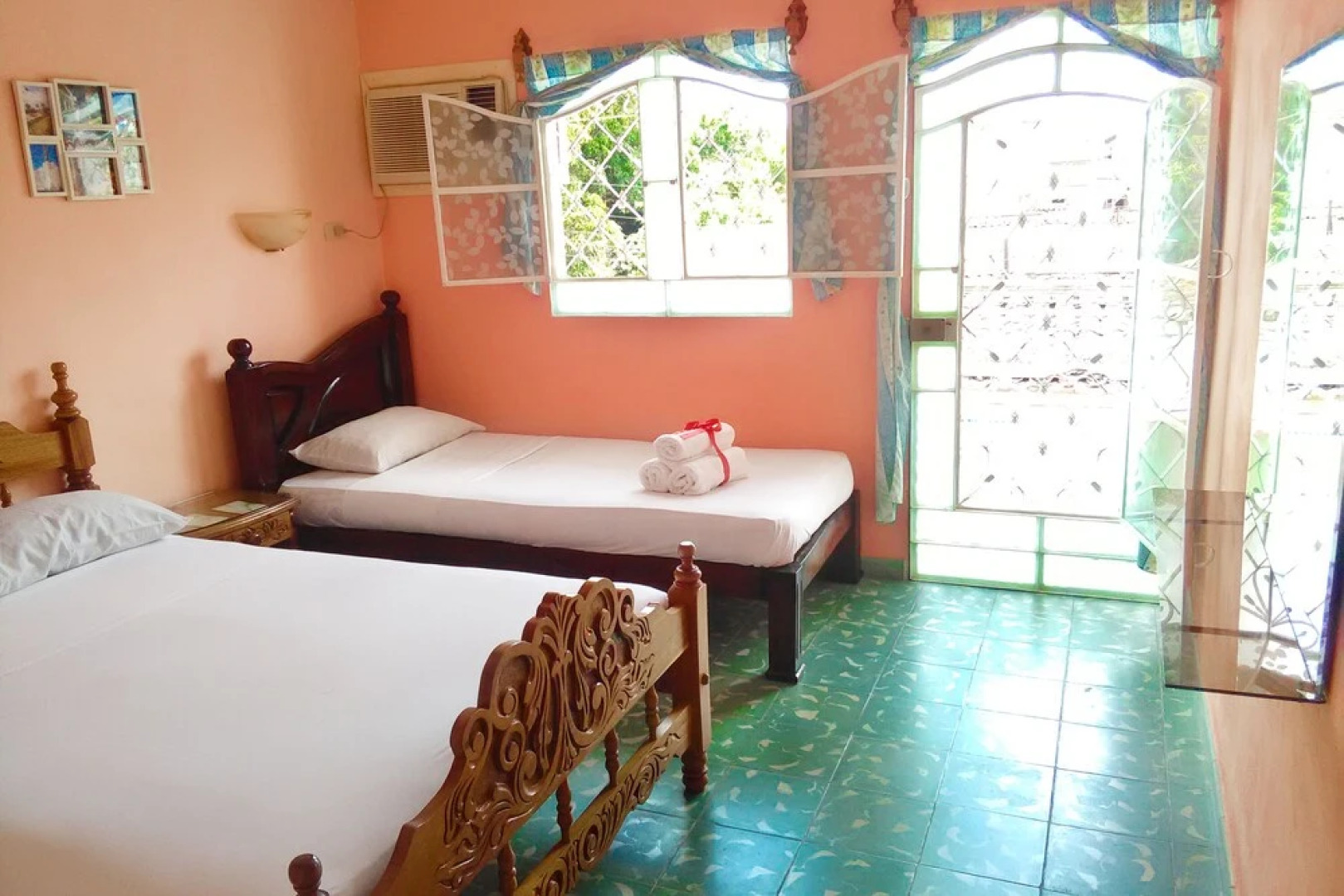 Central Room Terrace-Balcony