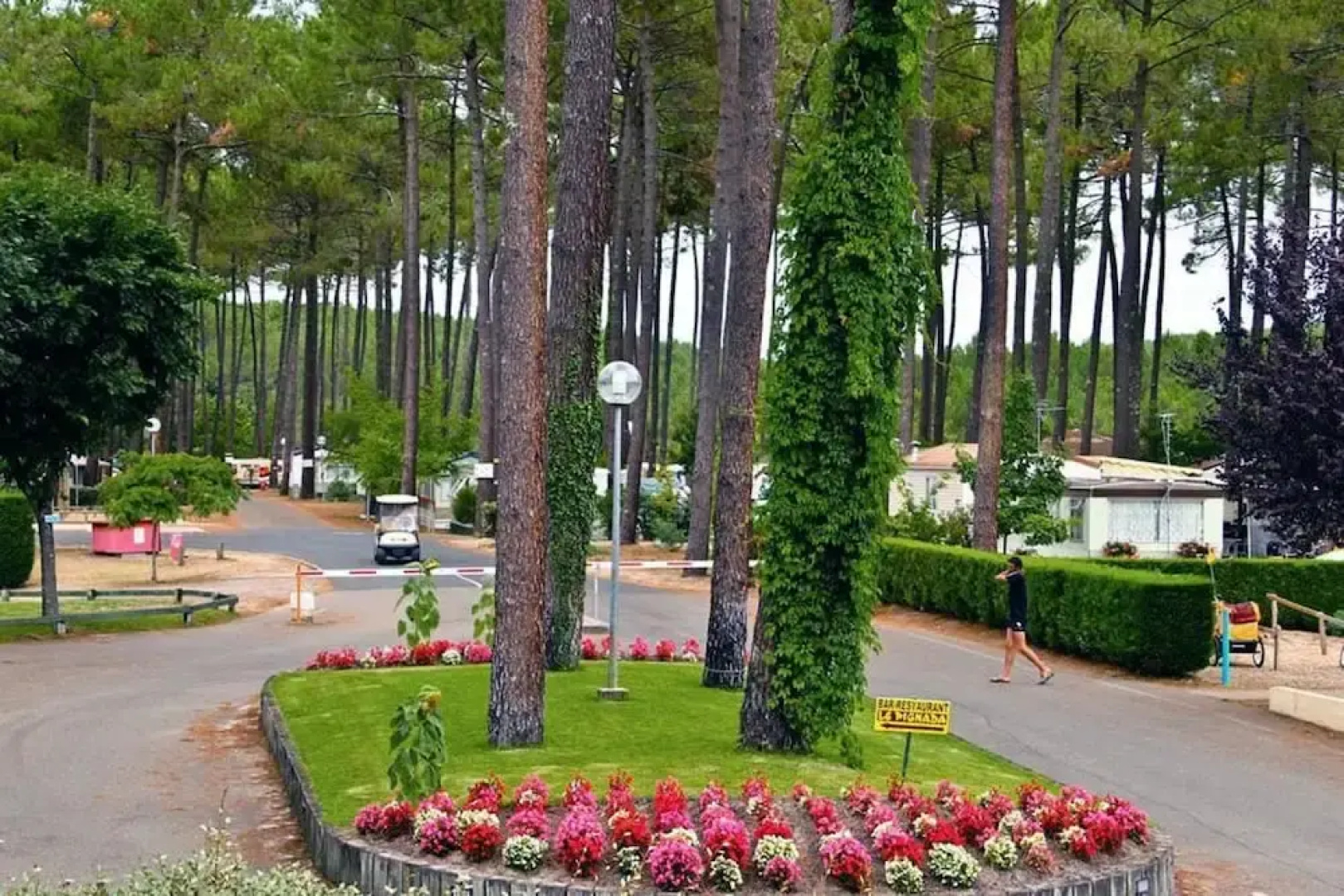 Property With 2 Bedrooms in Saint-julien-en-born, With Shared Pool, Furnished Garden and Wifi - 3 km From the Beach