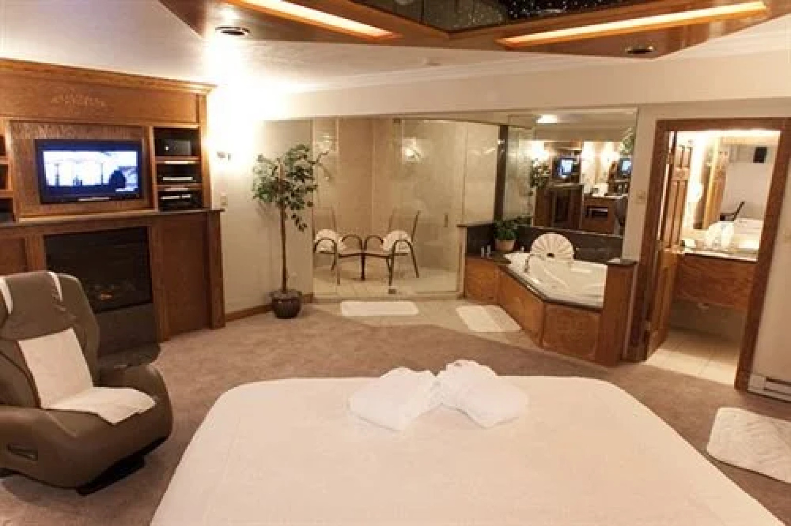 Sybaris Downers Grove