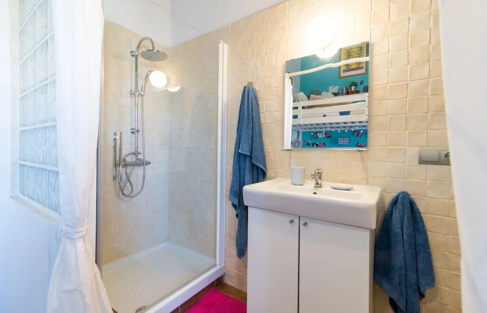 Encantadora Mansión con Jardín y Piscina