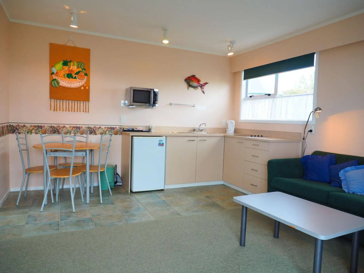 Cook's Lookout Motel