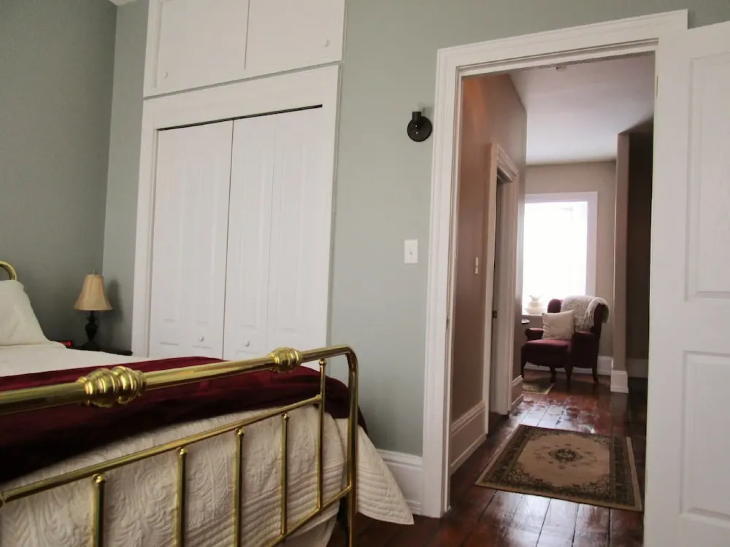 Sir Isaac Brock B&B Luxury Suites