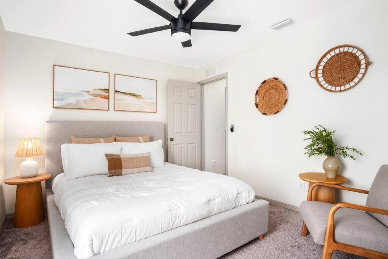 Cape Escape II - 4bdr - 2bth - POOL - Sleeps 10 or more