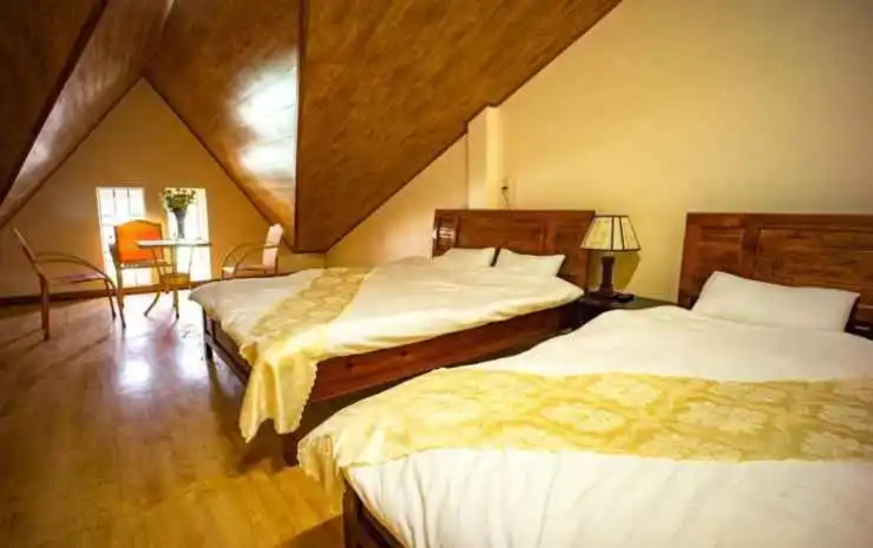 Sunrise Binh Minh Hostel Da Lat