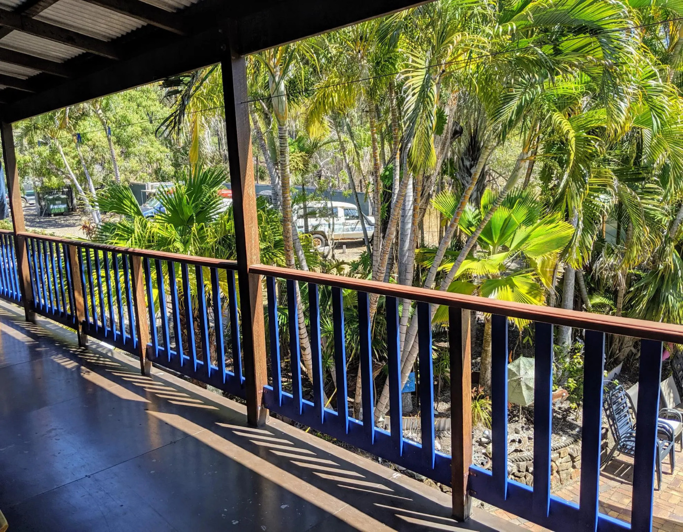 Cool Bananas Backpackers