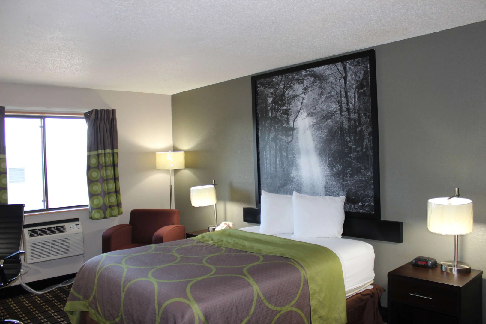 Super 8 by Wyndham Wyoming/Grand Rapids Area