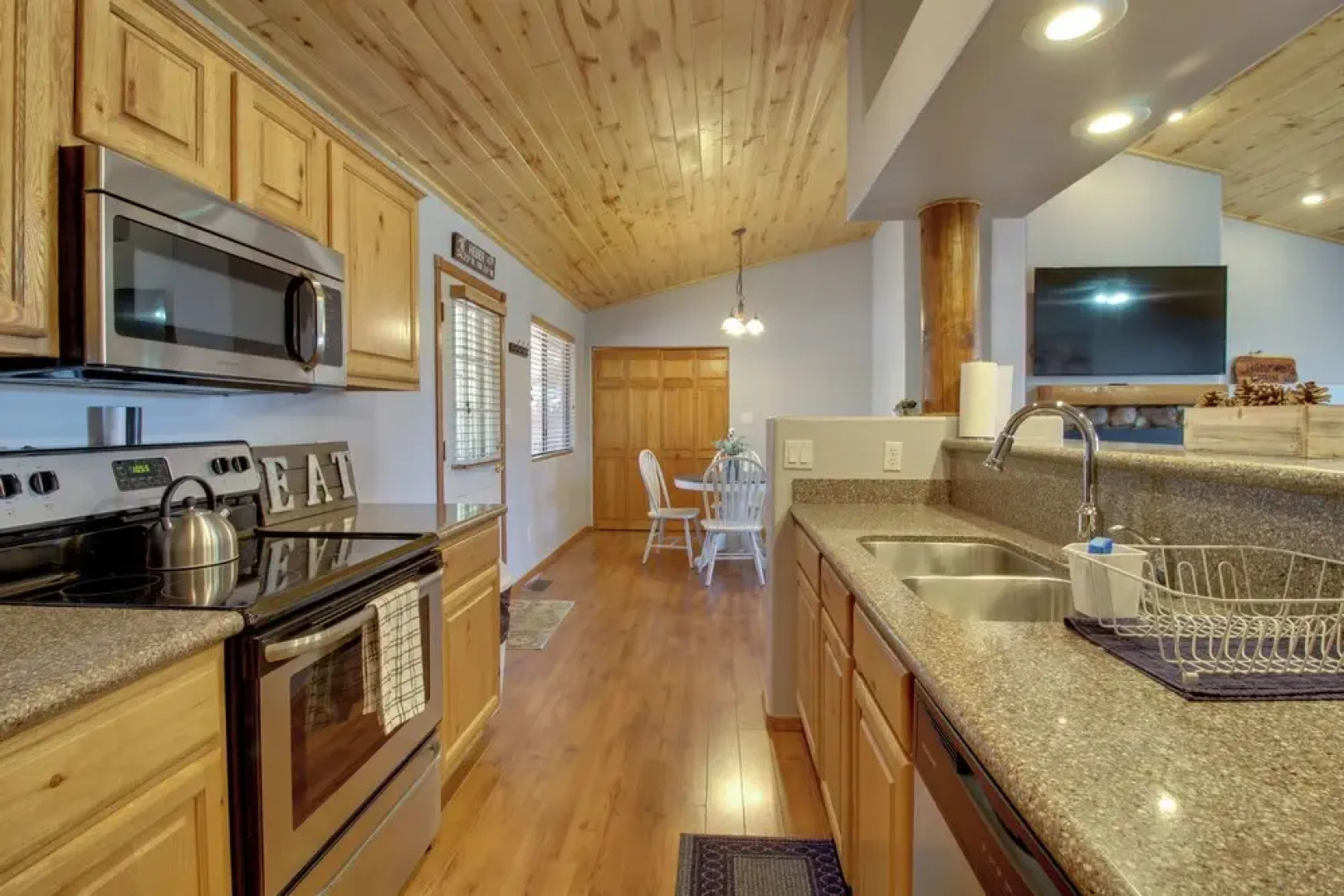 16 Mi to Sitgreaves: Overgaard Cabin w/ Porch