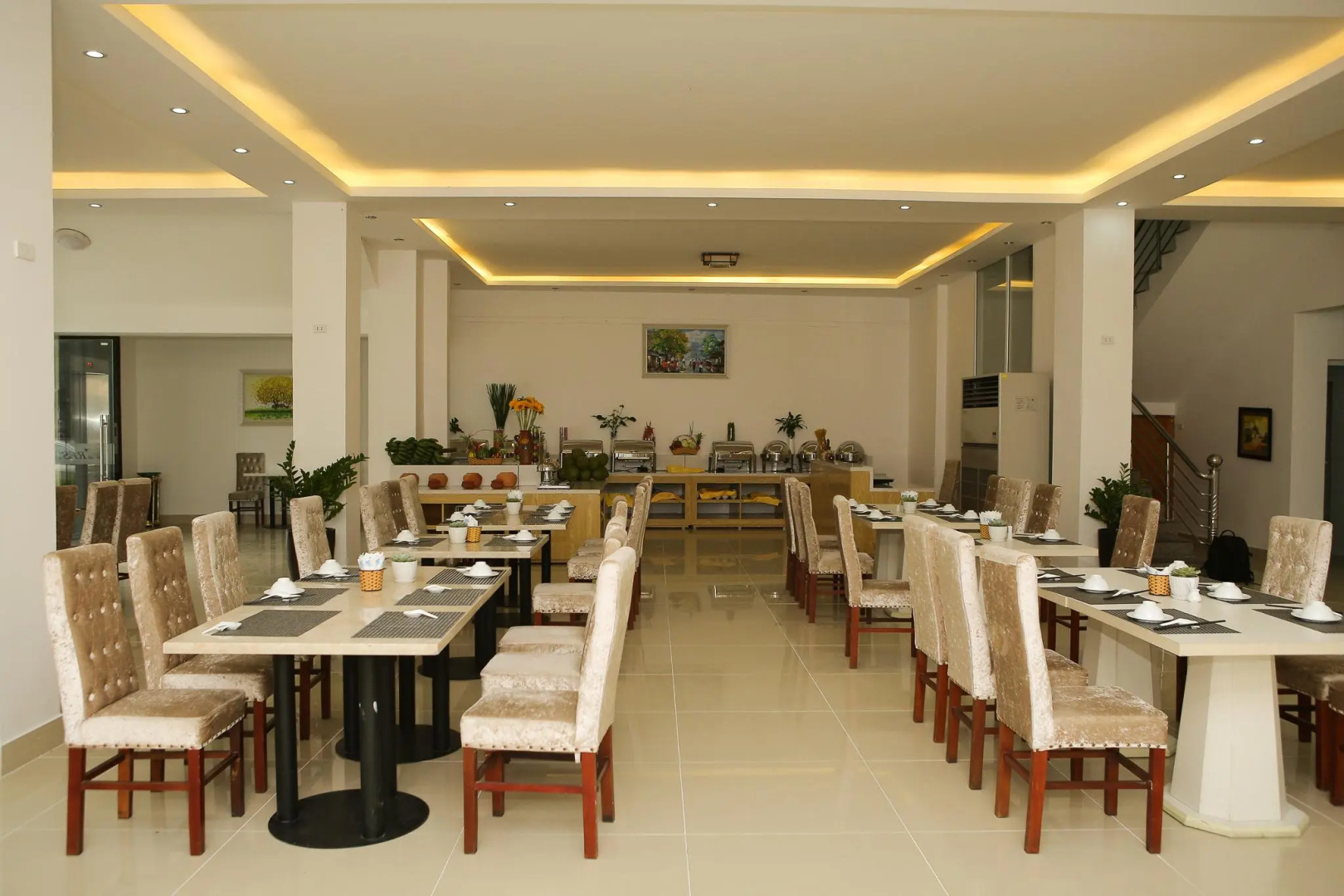 Central Phu Hung Hotel