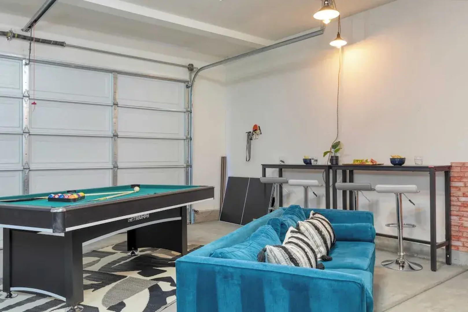 Desert Eden by Avantstay 6BR w/ Ensuite Backyard Oasis w/ Pool & Hot Tub!