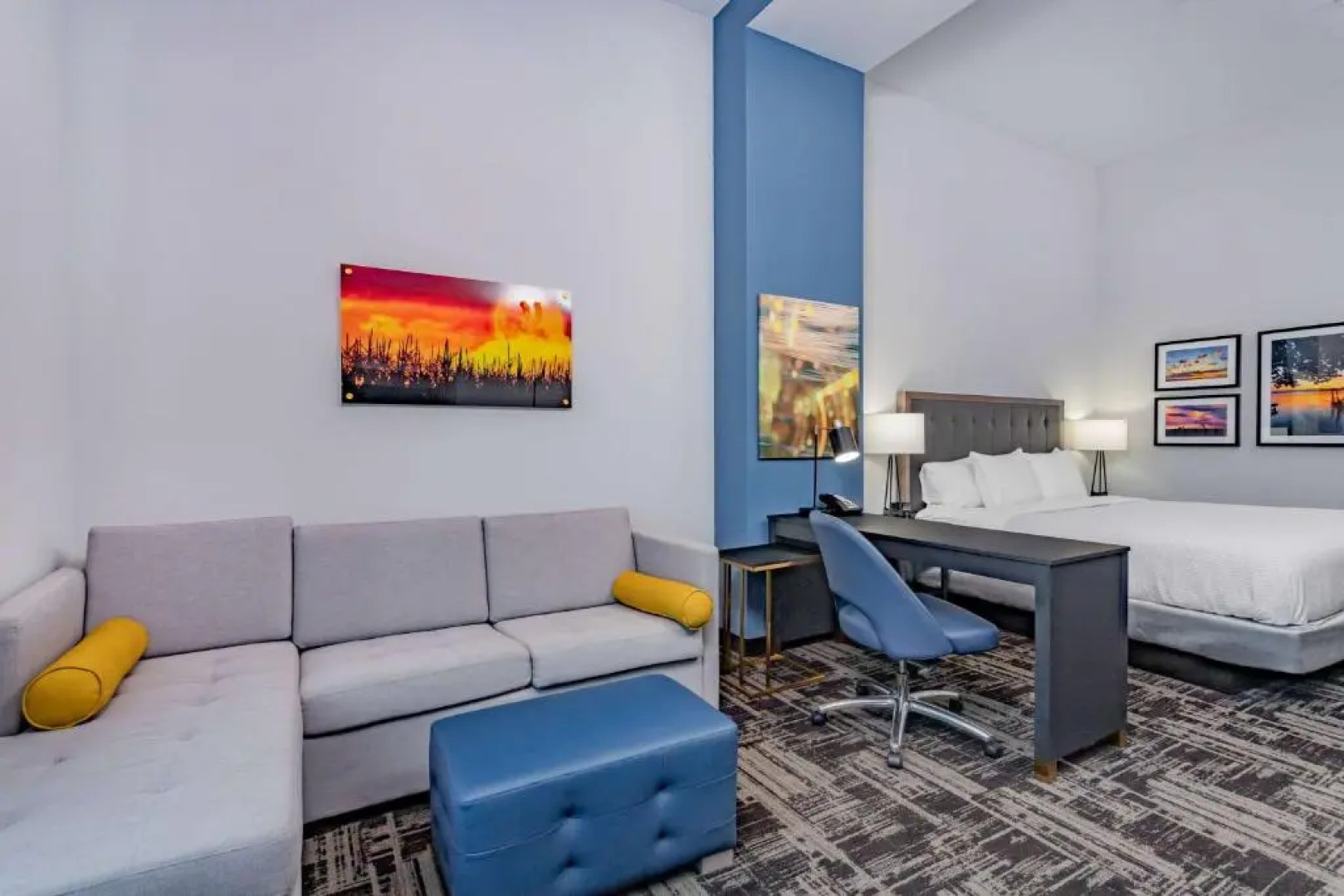 La Quinta Suites by Wyndham South Bend Notre Dame Area