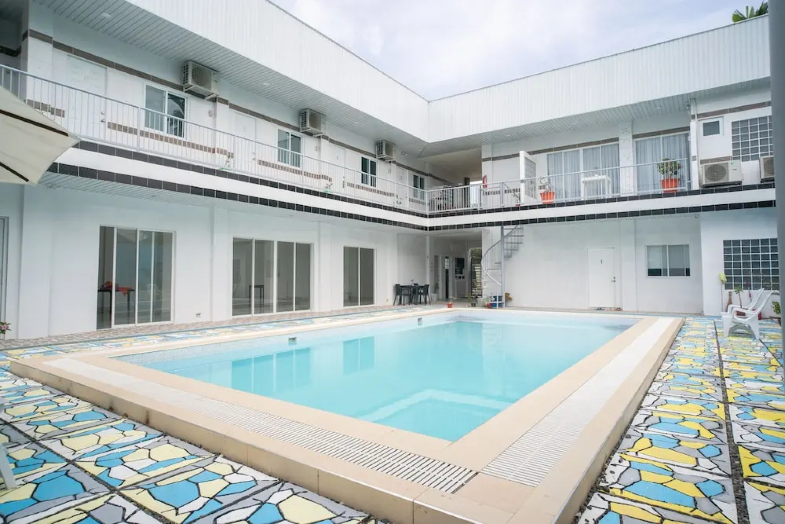 OYO 630 Sena Gladyz Suites
