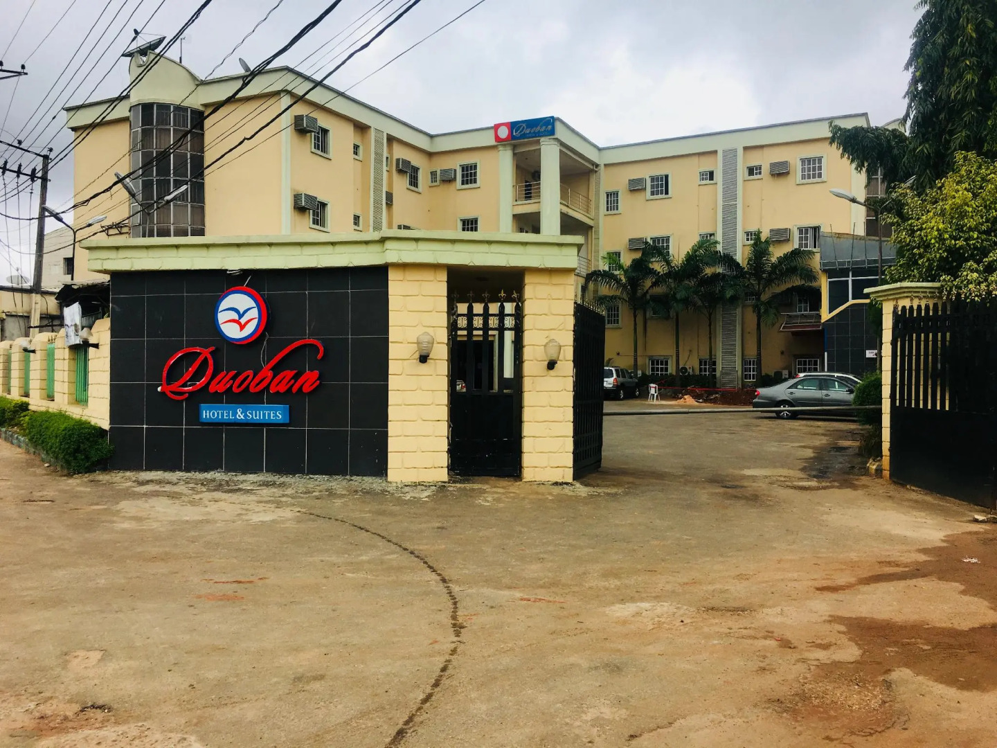 Duoban Hotel & Suite