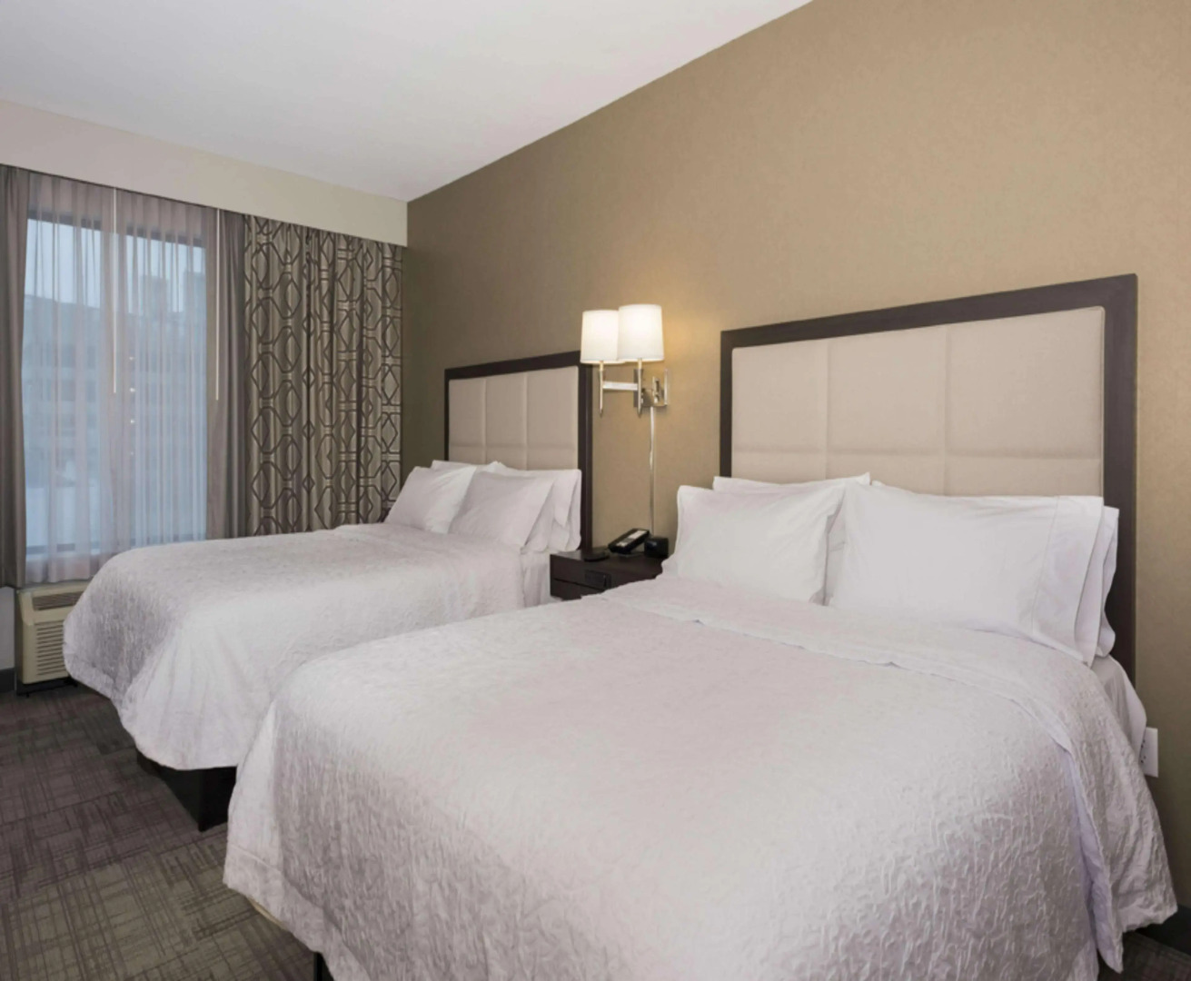 Hampton Inn & Suites Minneapolis University Area