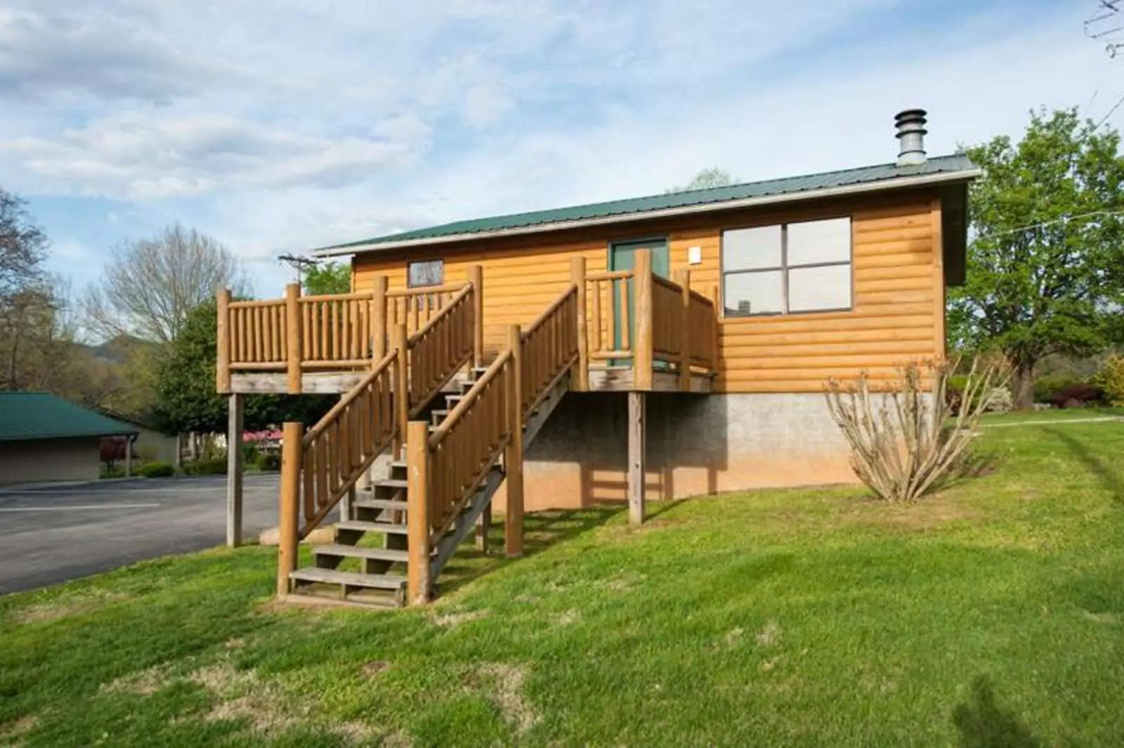 Tremont Lodge & Resort