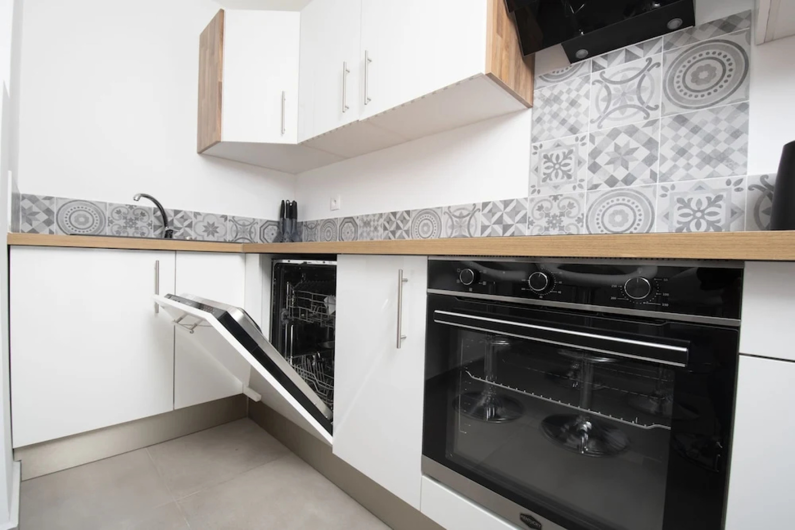 T4 CozyLodge 70m2 - Rénové – 10’ de l'aéroport