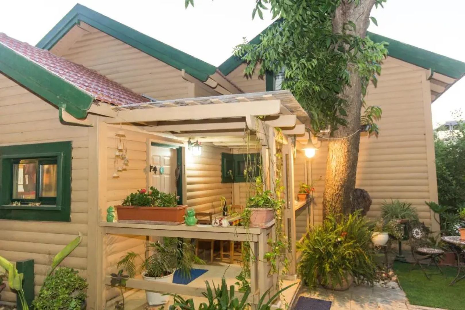 Leyad Hashmura Lodging
