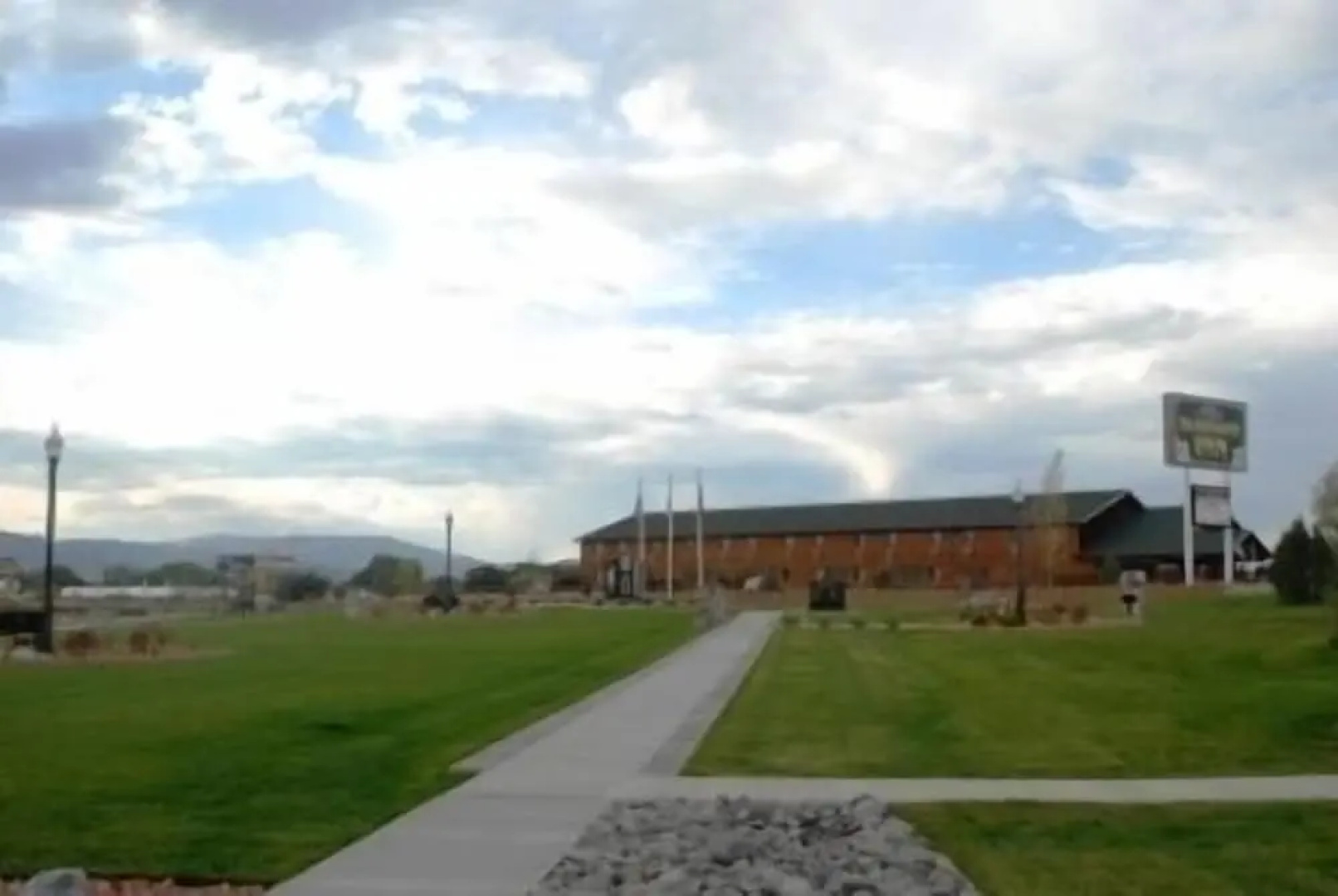 Beartooth Inn