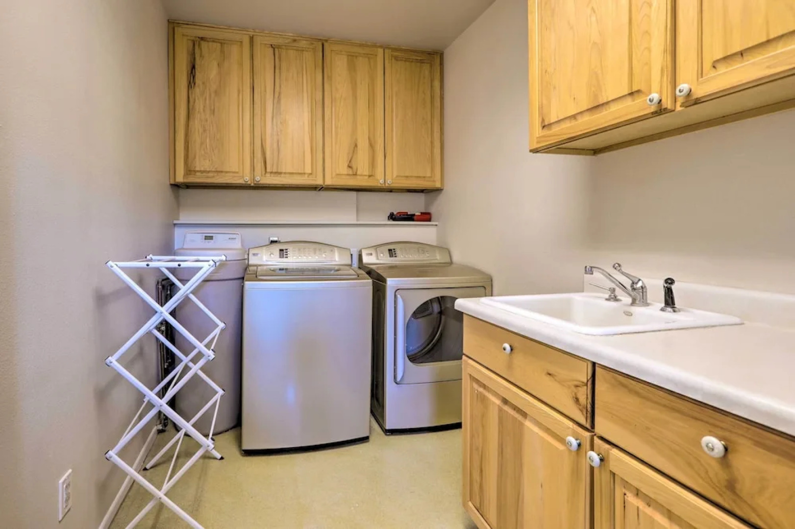 Sunlight Mountain Home w/ Hot Tub & View!