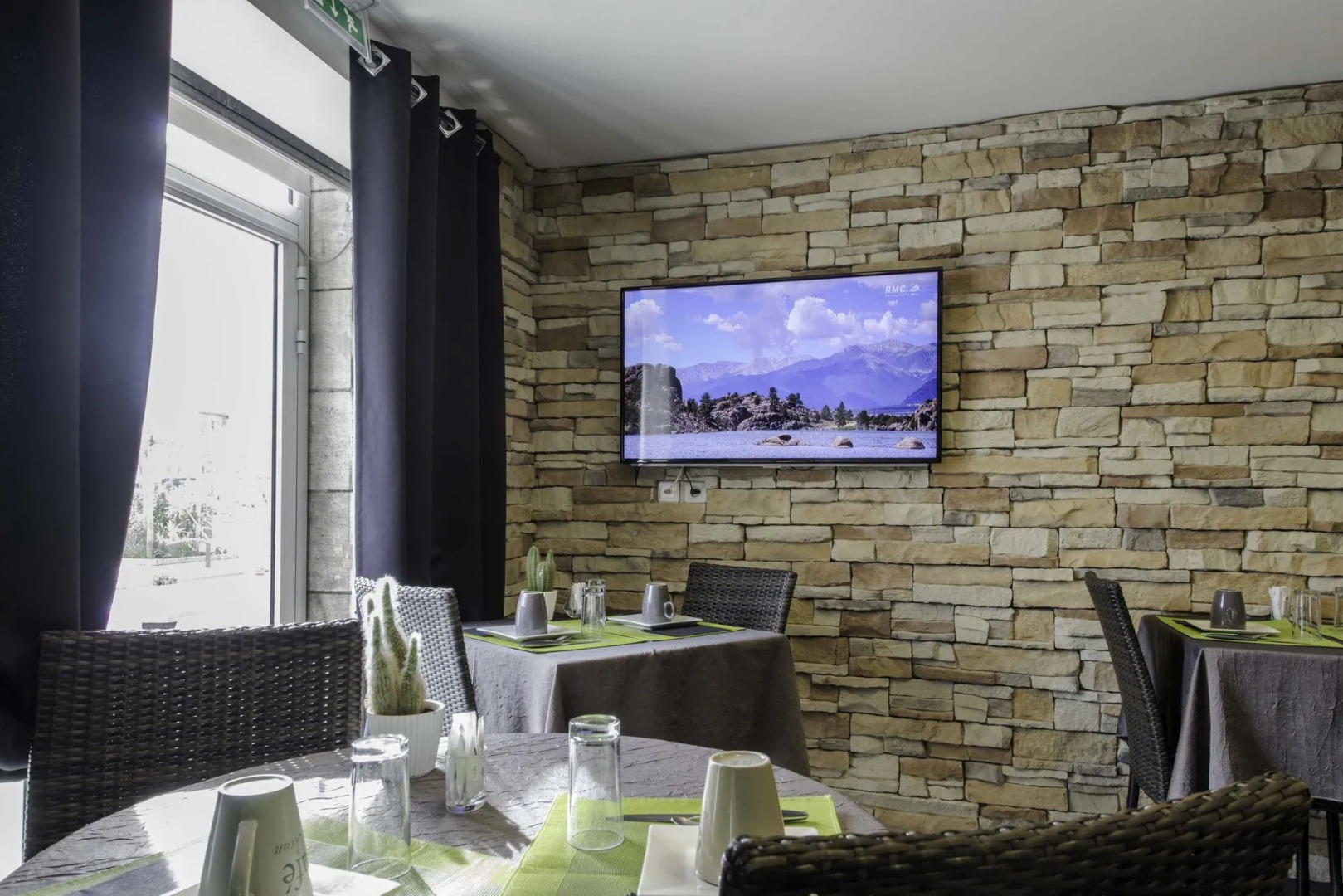 Un Hôtel sur le Port