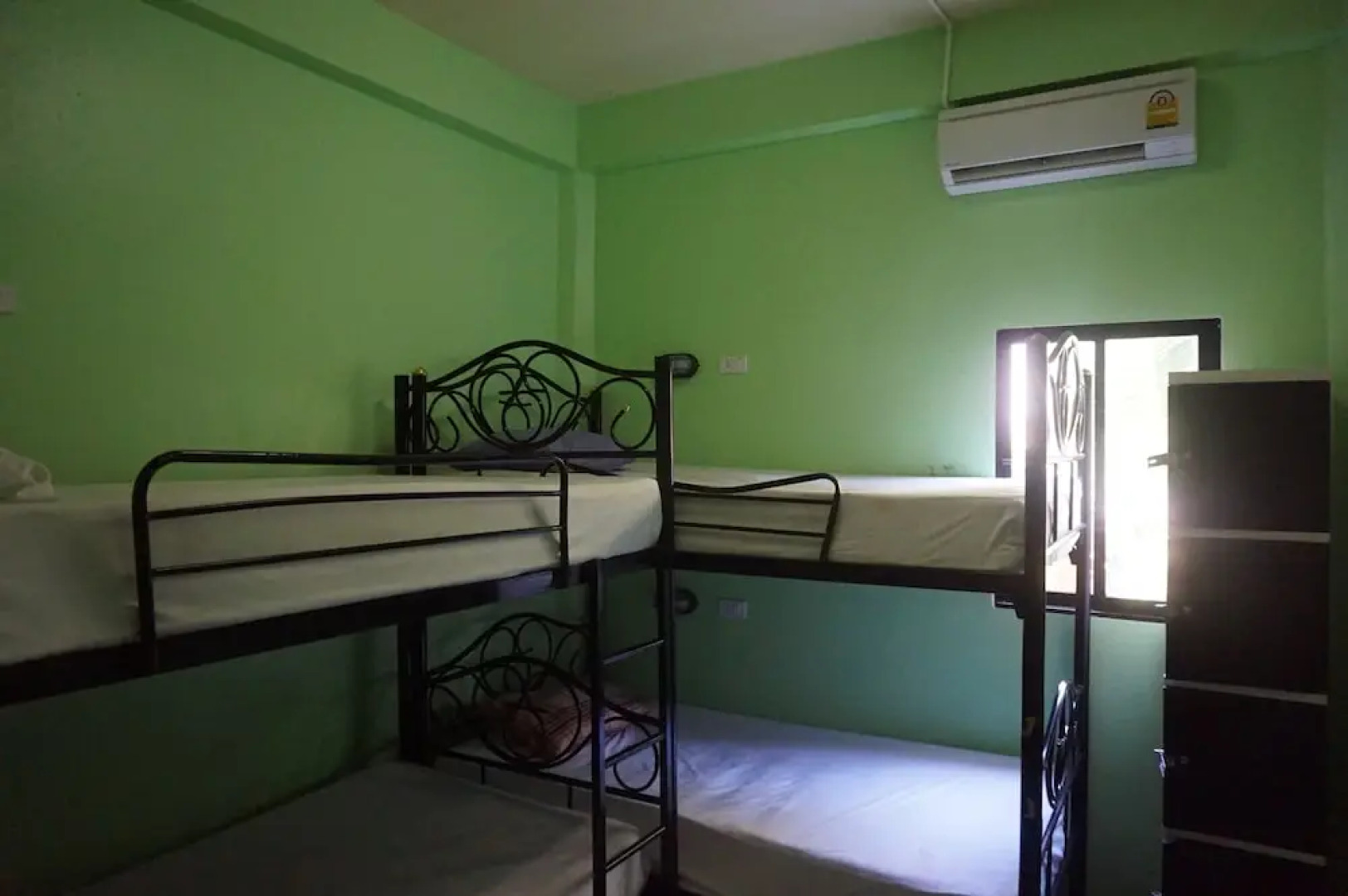 Koh Tao Backpackers Hostel