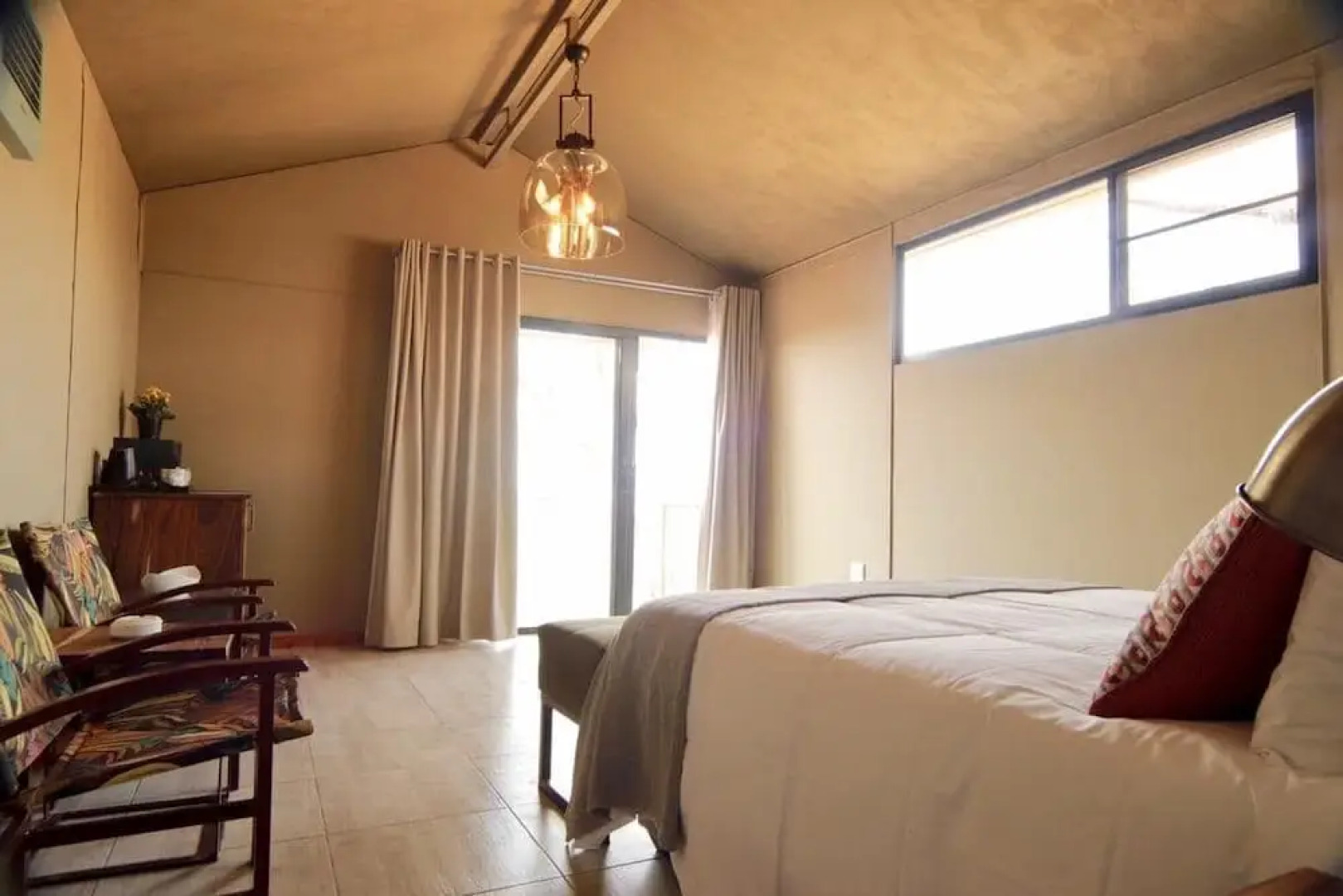 Kifaru Luxury Lodge & Bush Camp