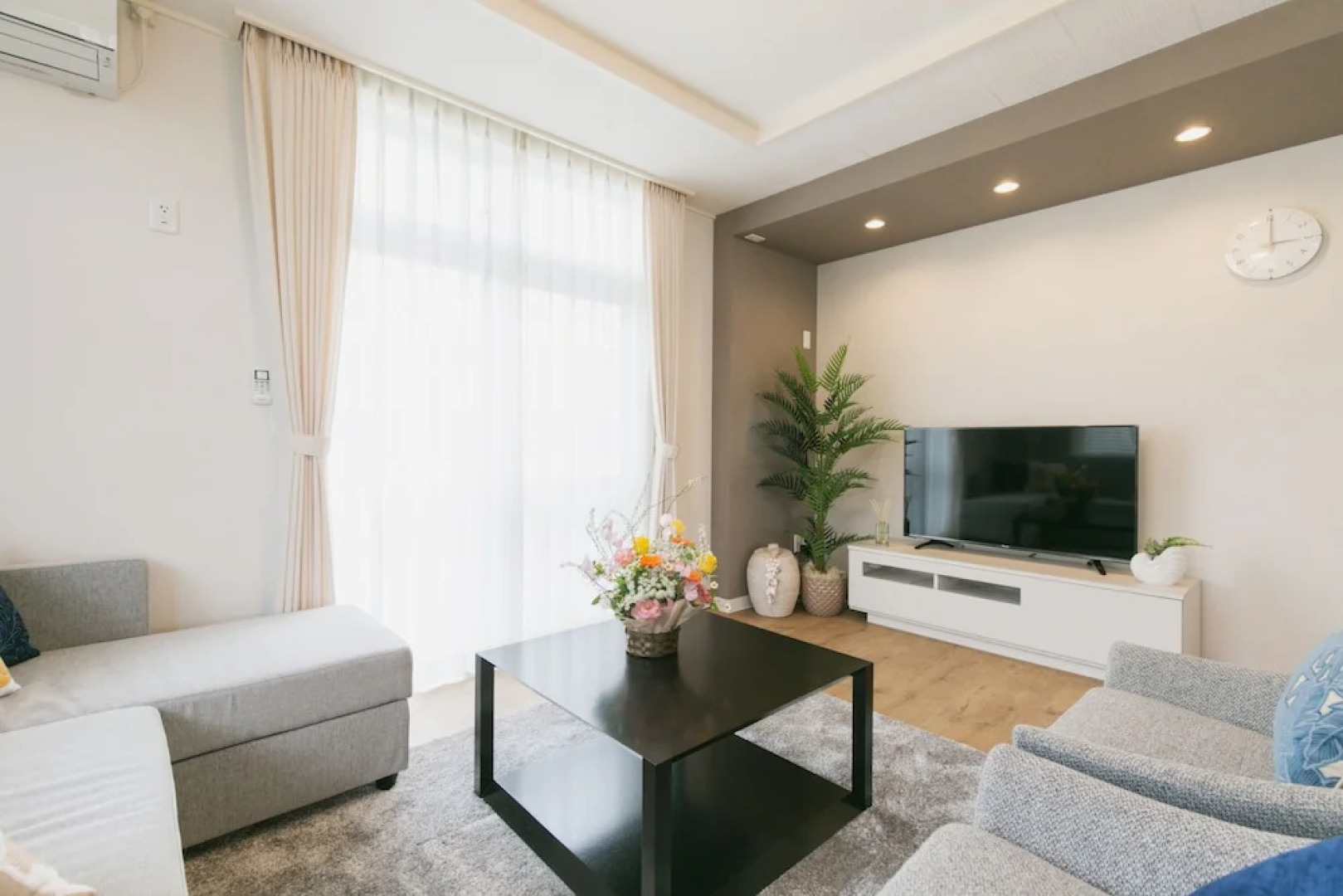 Sunset Breeze Chatan