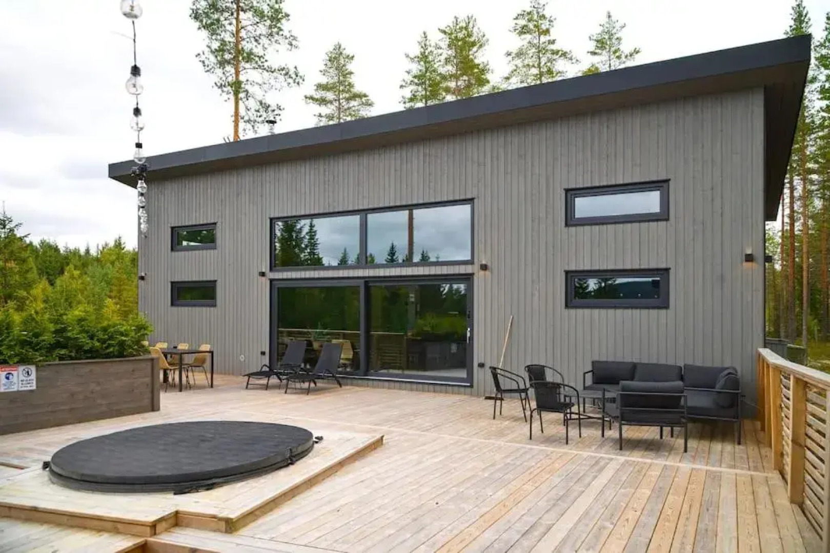 Skogly - Ny stor hytte, Unike Finnskogen