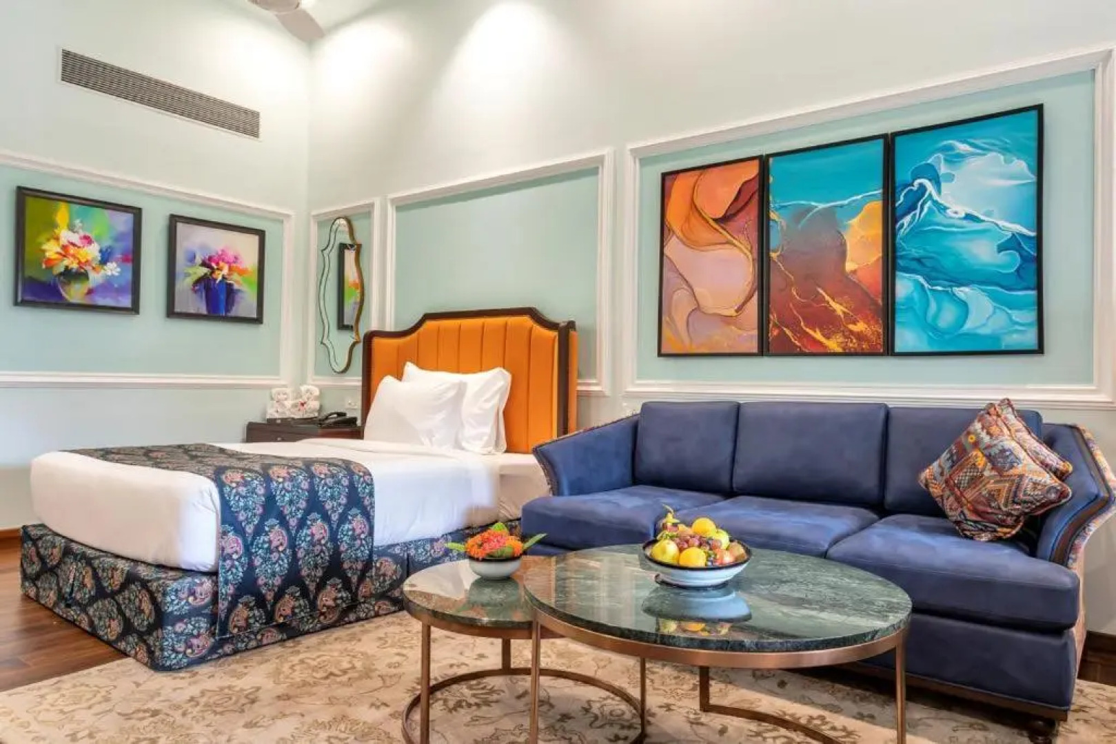 Mayfair On Sea, Morjim Beach